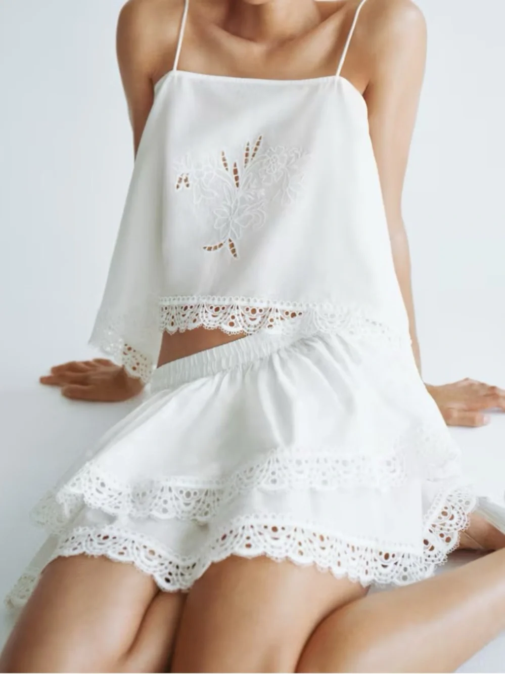 White Cotton Lace Trim Mini Skirt - NWT, size S